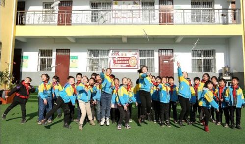 依托科技扶助，開(kāi)發(fā)卓越課程 汝陽(yáng)示范教研活動(dòng)引領(lǐng)青少年科技素養(yǎng)提升